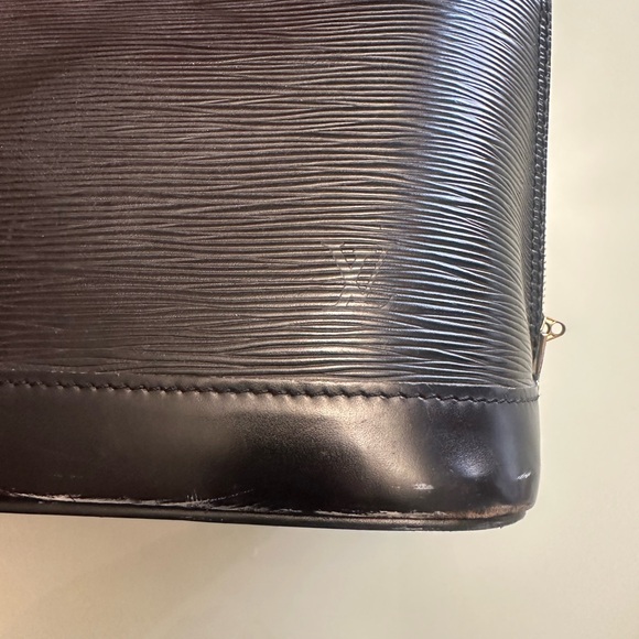 LOUIS VUITTON EPI ALMA MM HANDBAG and matching wallet - Picture 11 of 14